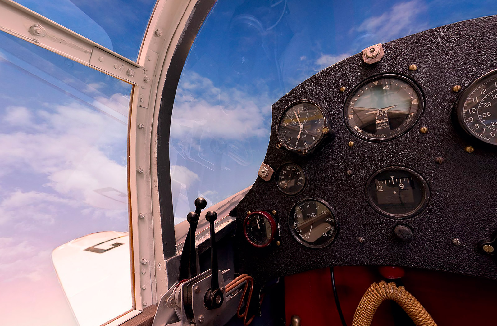 Mew Gull RAF Cockpit Virtual Tours