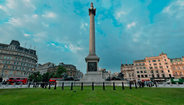 Trafalgar Square With Grass 360