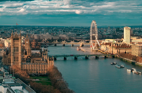 High Altitude Aerial 360 panoramas of London