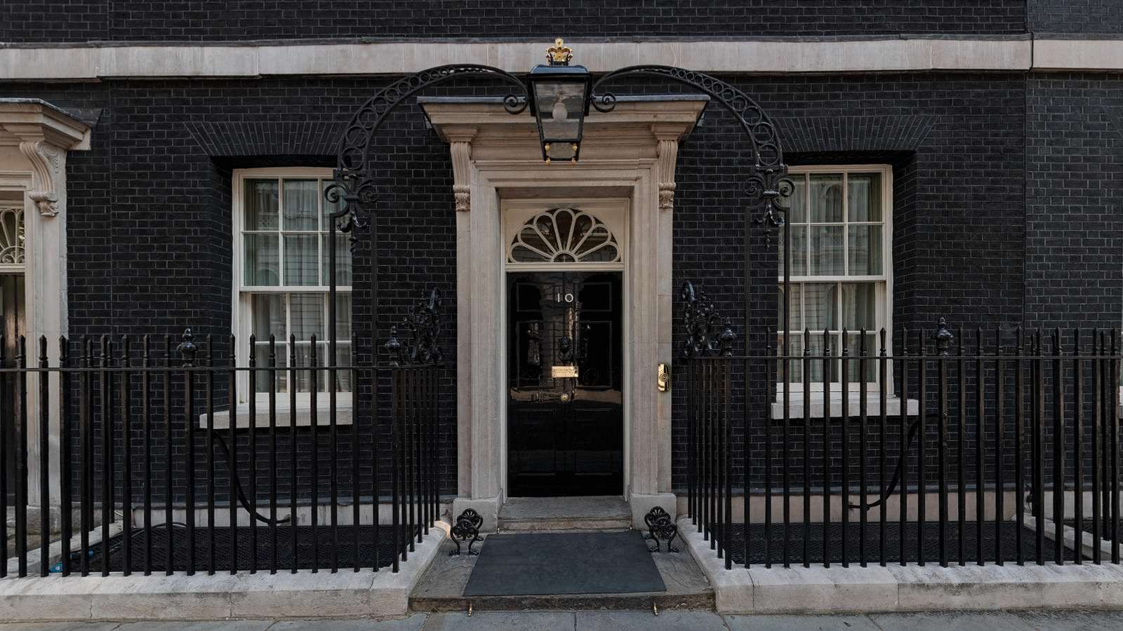 10 Downing Street Virtual Tours