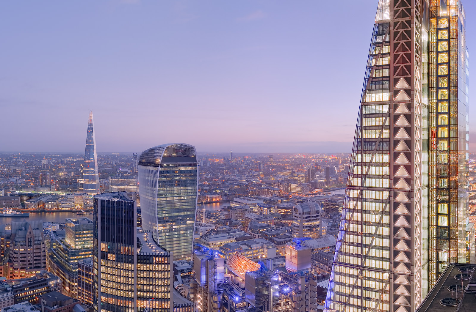 30 St Mary Axe View - Aerial 360