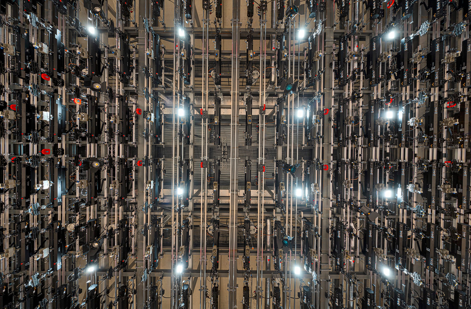 Kelvin Hall virtual tour - main studio ceiling